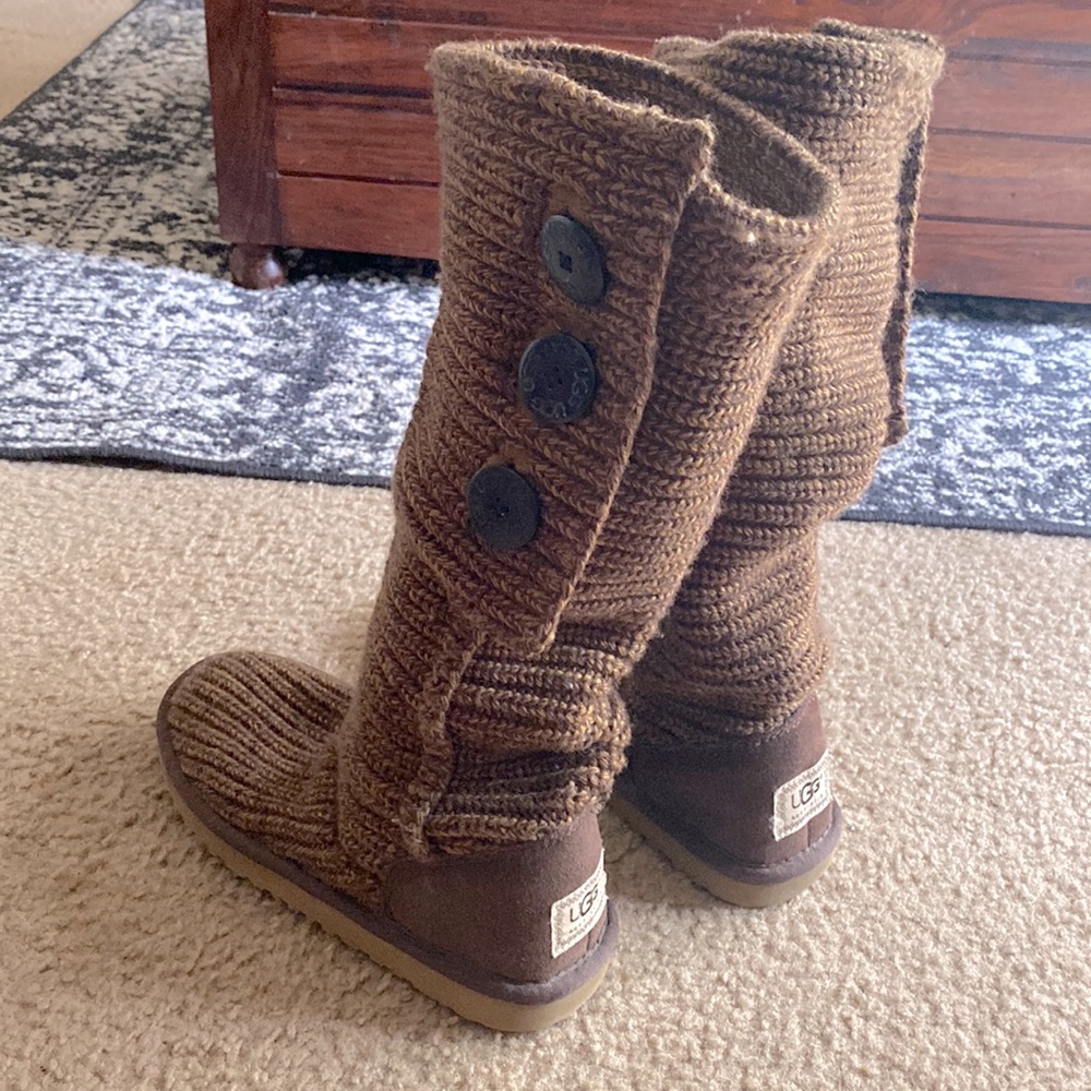 Brand New W Out Tag Knitted Brown UGG’s